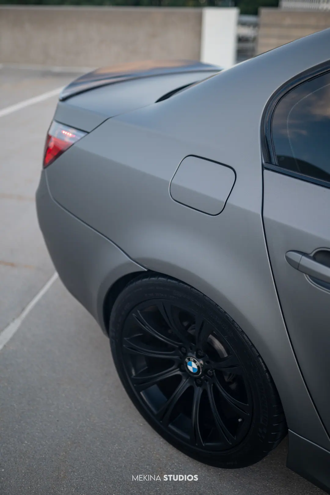 2008 BMW M5 — Wrap in Matte Metallic Gunmetal Gray — frame 3
