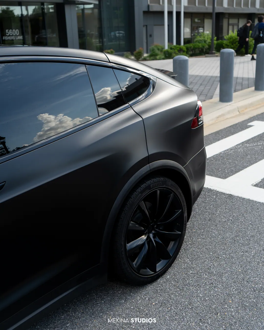 2017 Tesla Model X — Wrap in Satin Black — frame 4